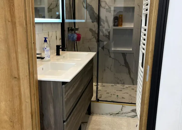 La Cour Secrete * Deauville